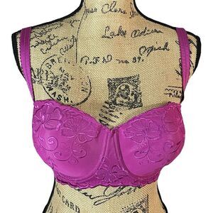 Maidenform Push Up Bra 38D Underwire Satin Padded Cups Embroidered Pink